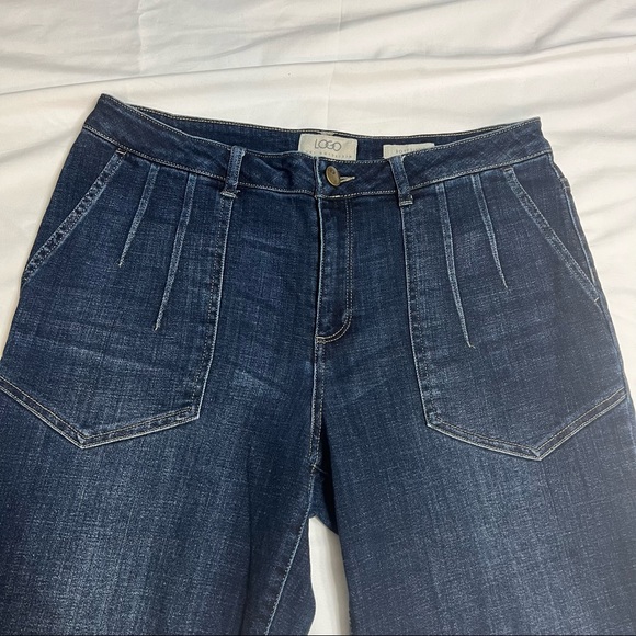 LOGO by Lori Goldstein Boyfriend Jean with Stylized Pockets Med Wash Reg 10 - Picture 2 of 7